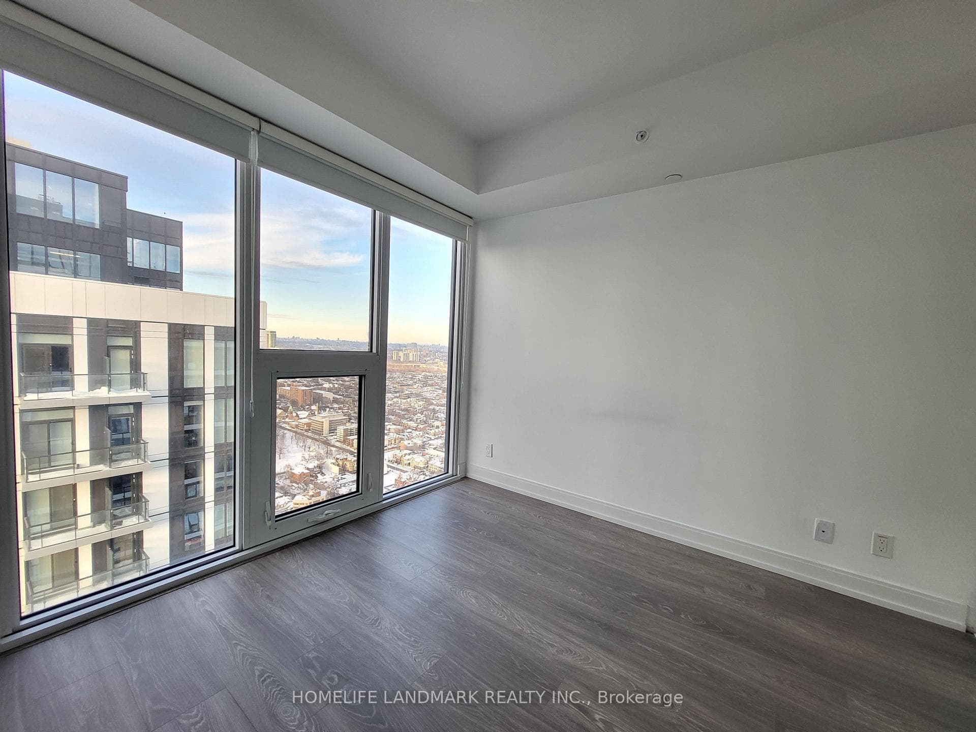 181 Dundas Street Unit 5615 photo 6
