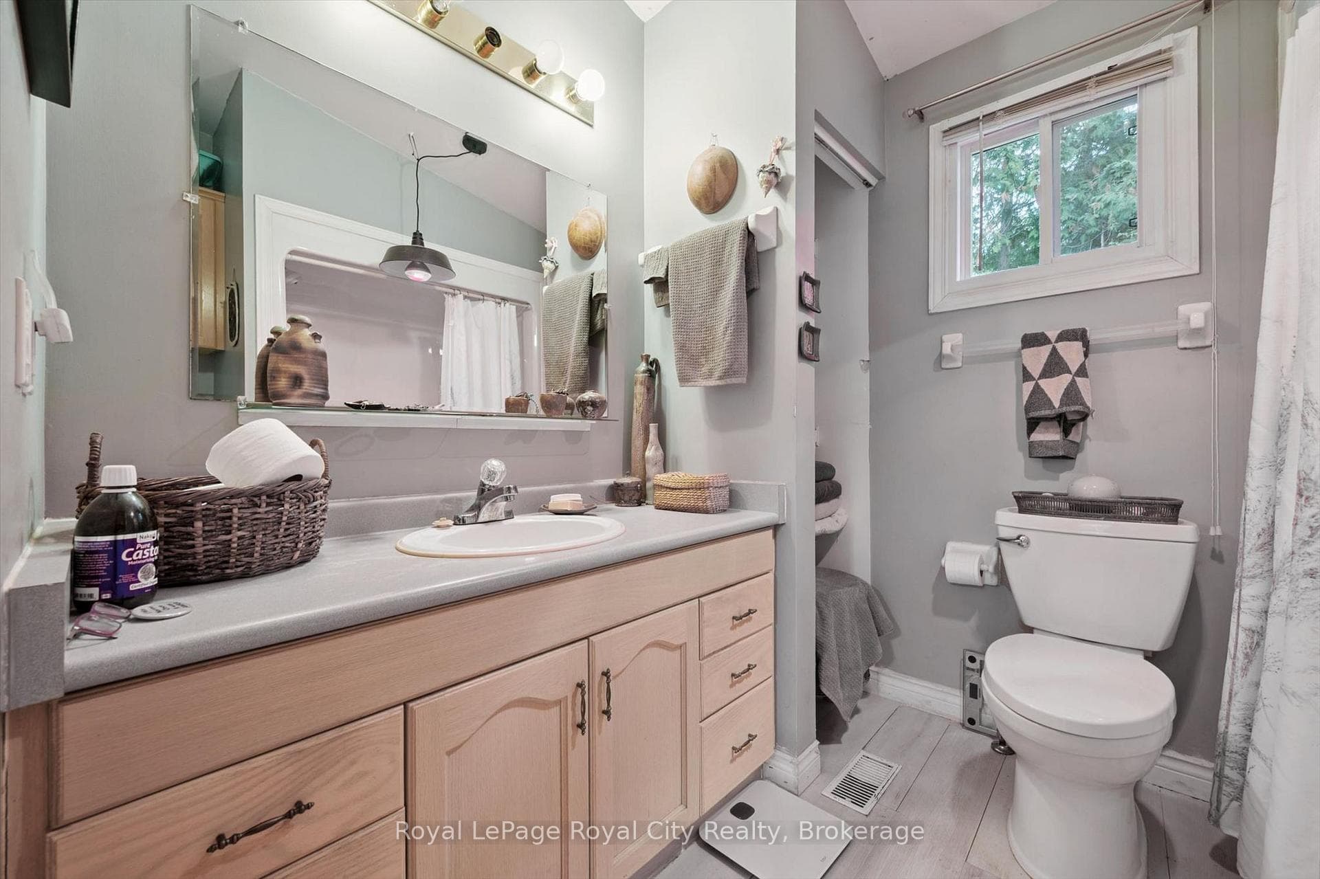 10 Spruce Avenue photo 20