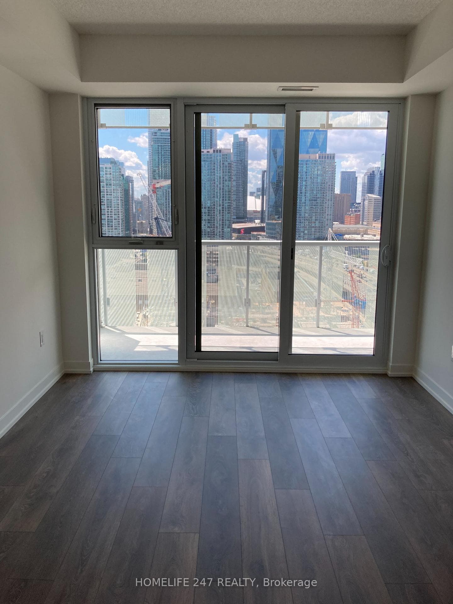 15 Lower Jarvis Street Unit 1707 photo 6