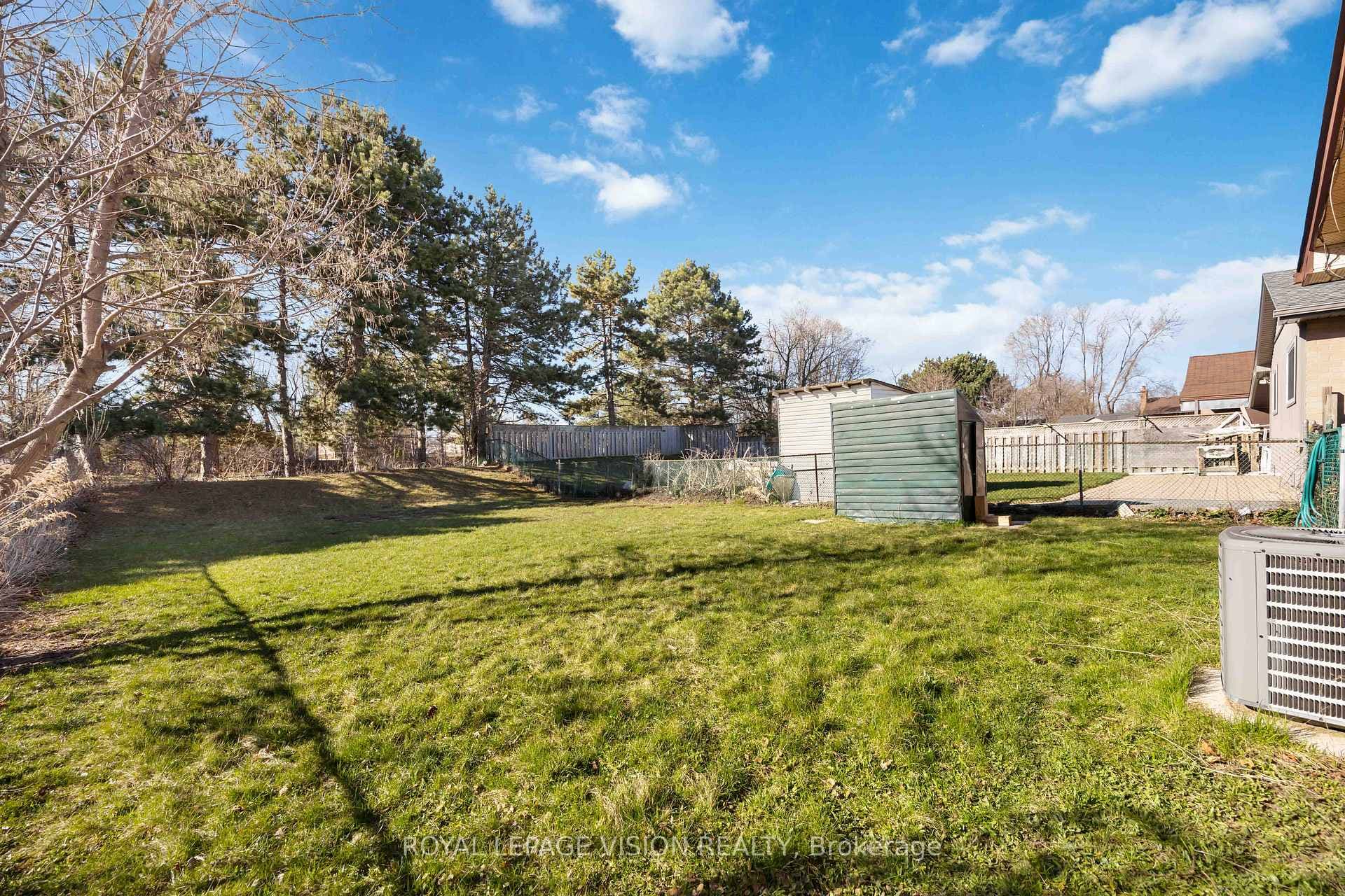 37 Winstanly Crescent photo 29