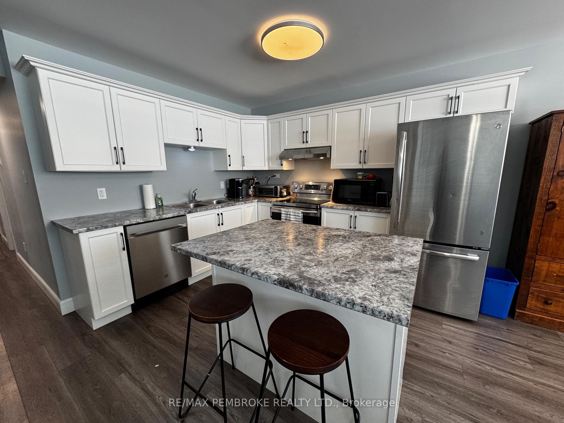 Lower level kitchen.