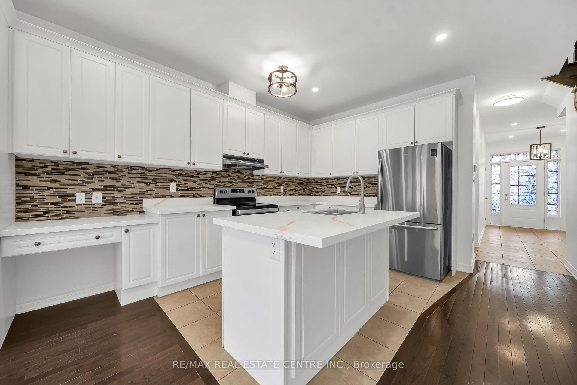 8 Munch Place photo 25