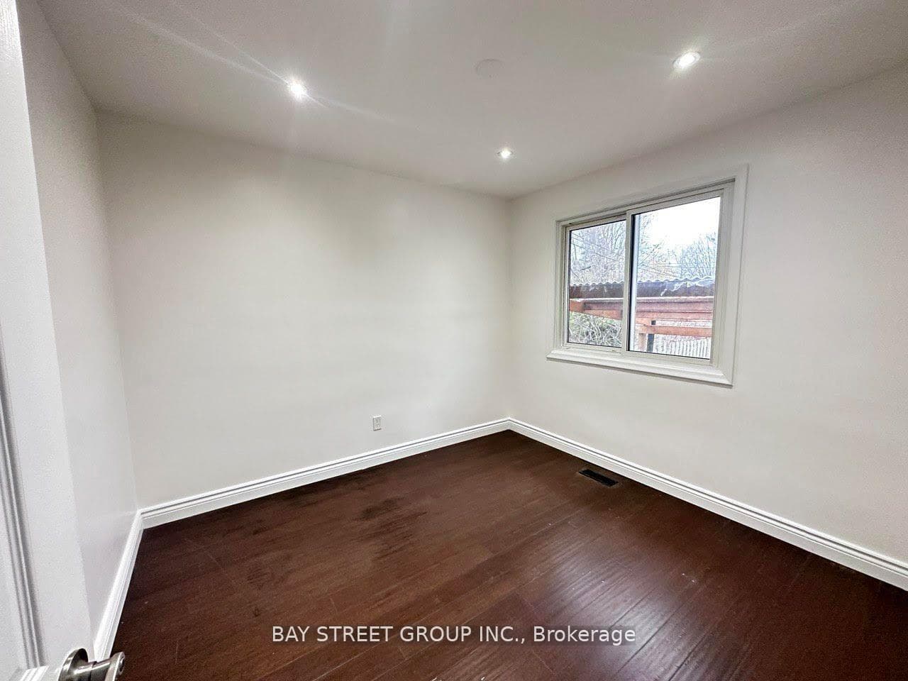 427 Crosby Avenue photo 7