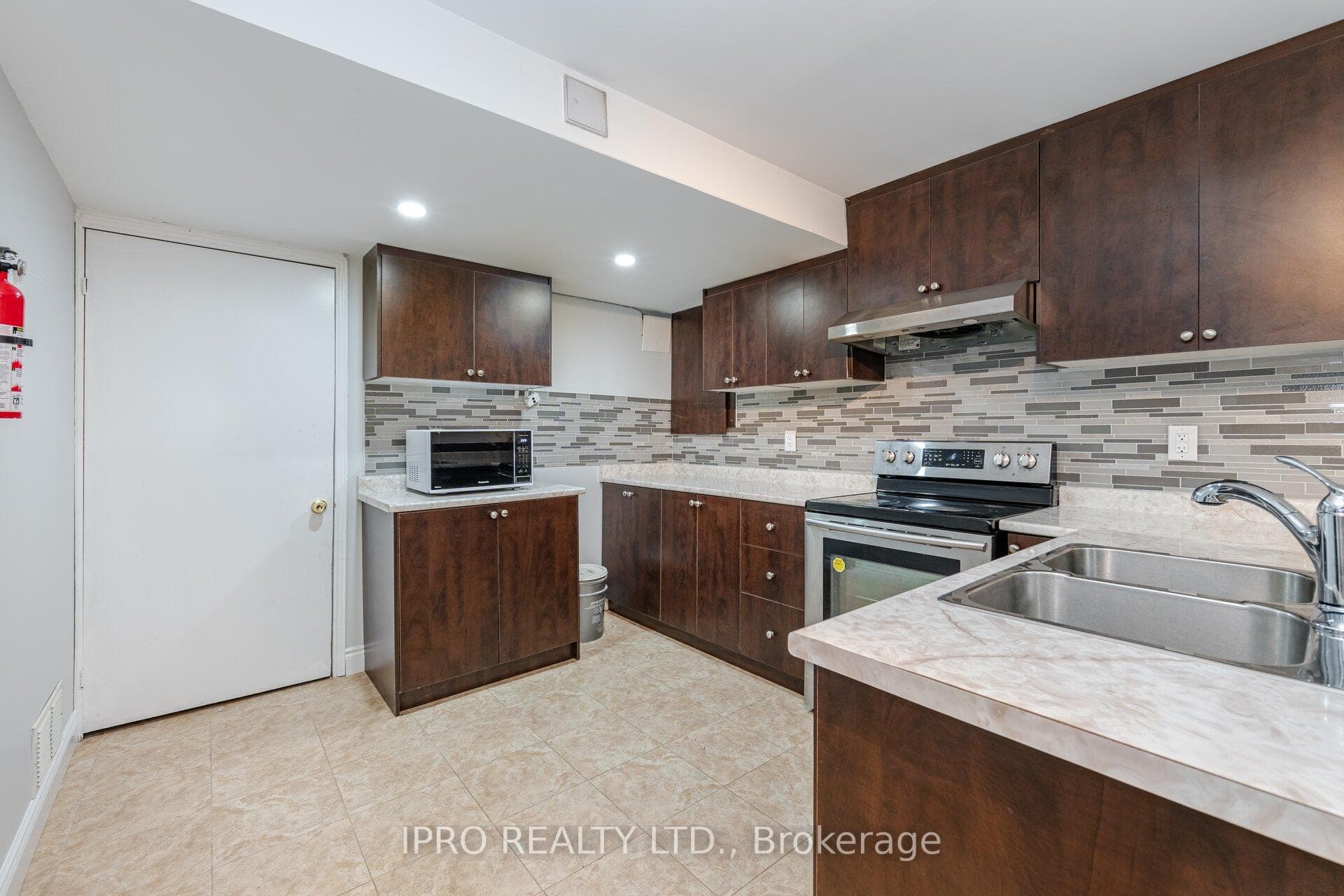 30 Mount Ranier Crescent photo 34
