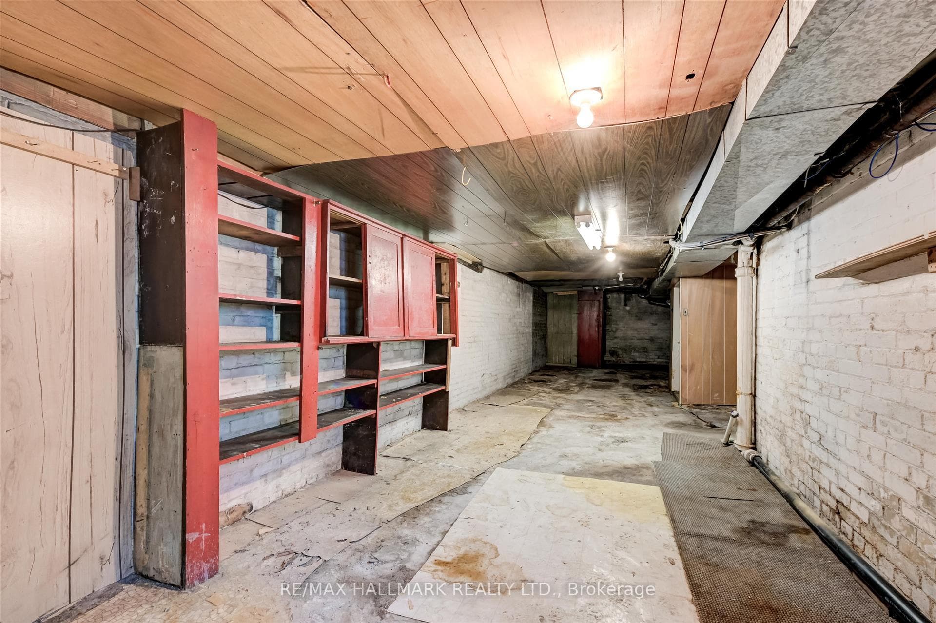11 Victor Avenue photo 24