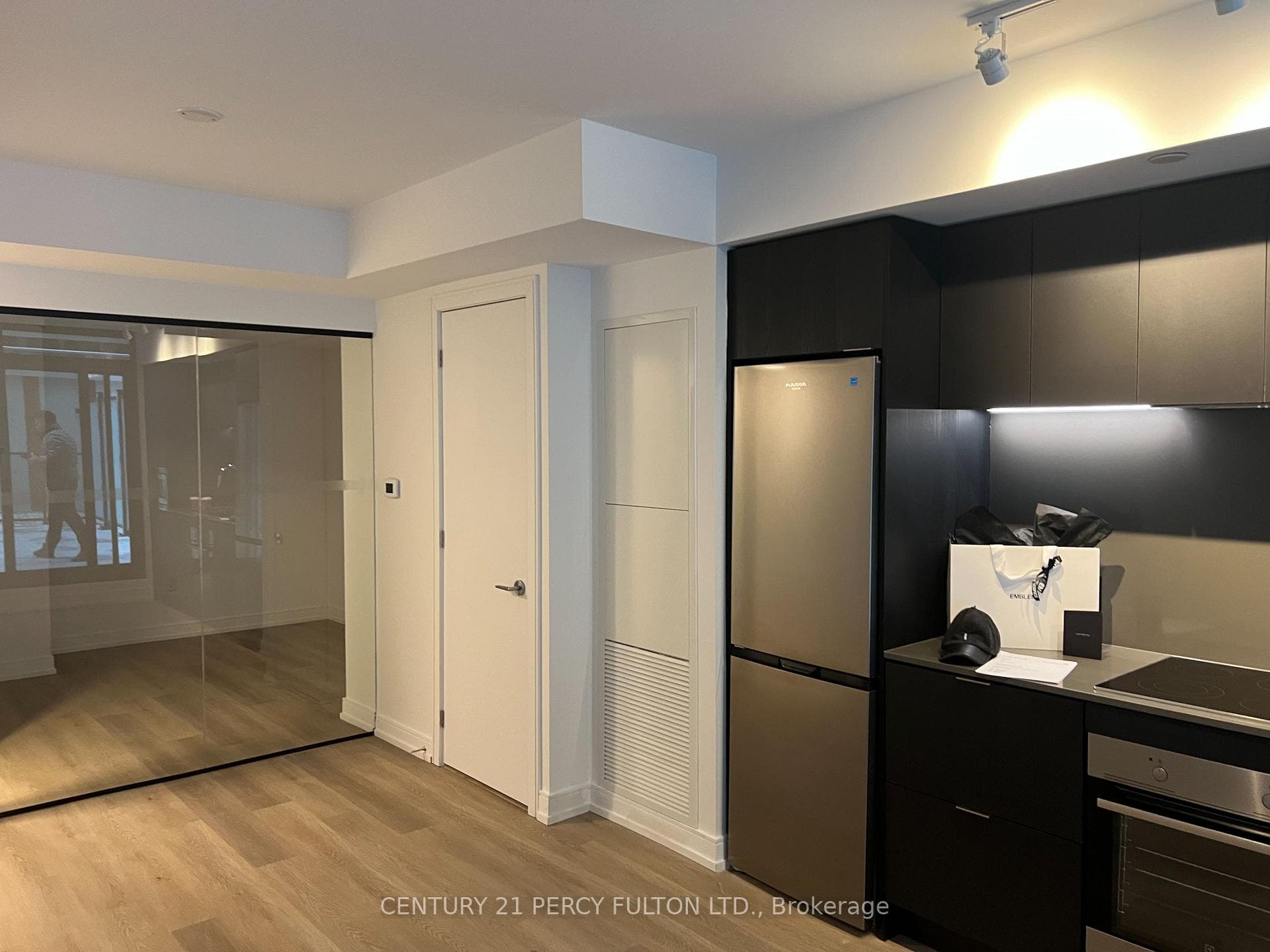 1 Jarvis Street Unit 321 photo 4