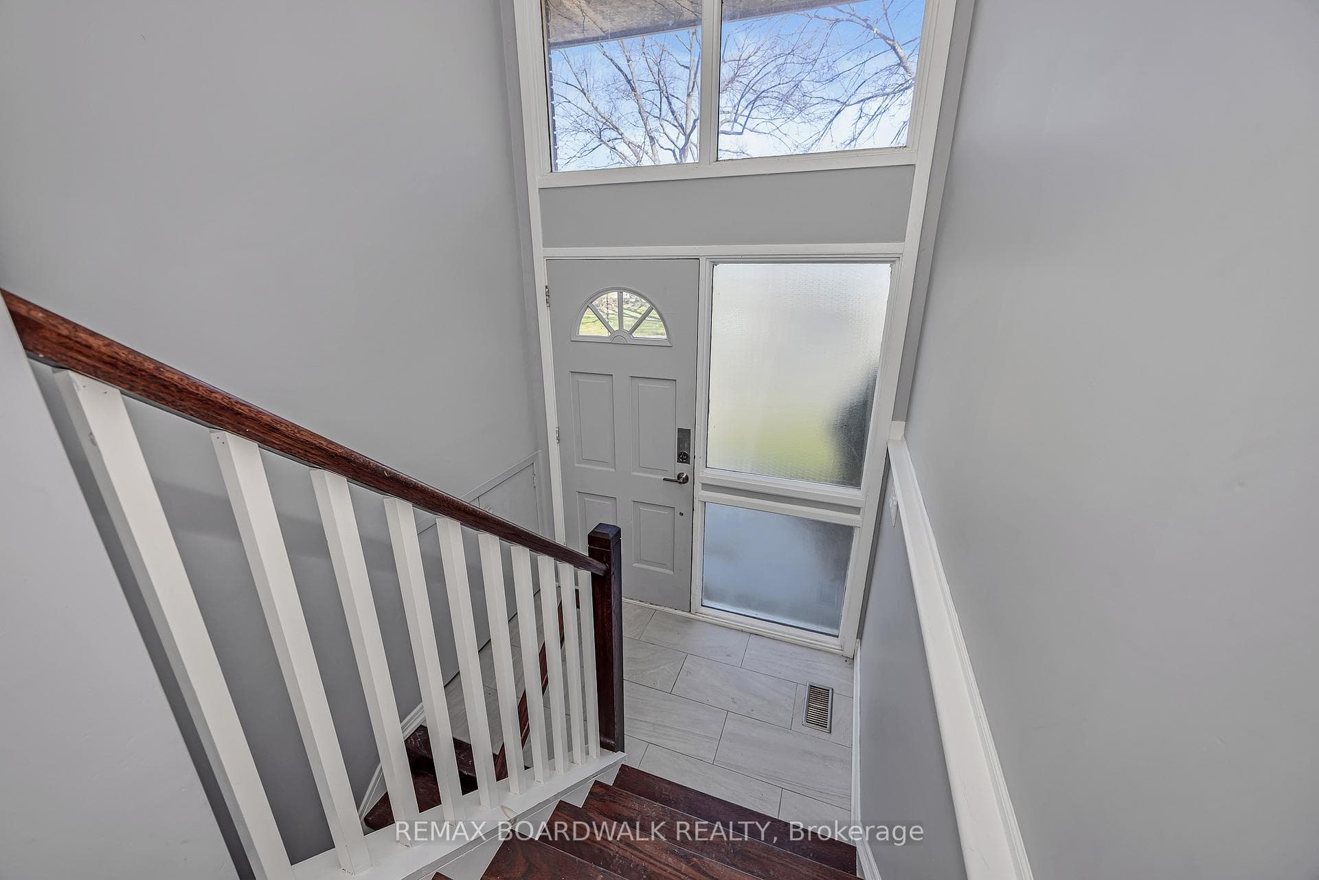 956 Garwood Avenue photo 4
