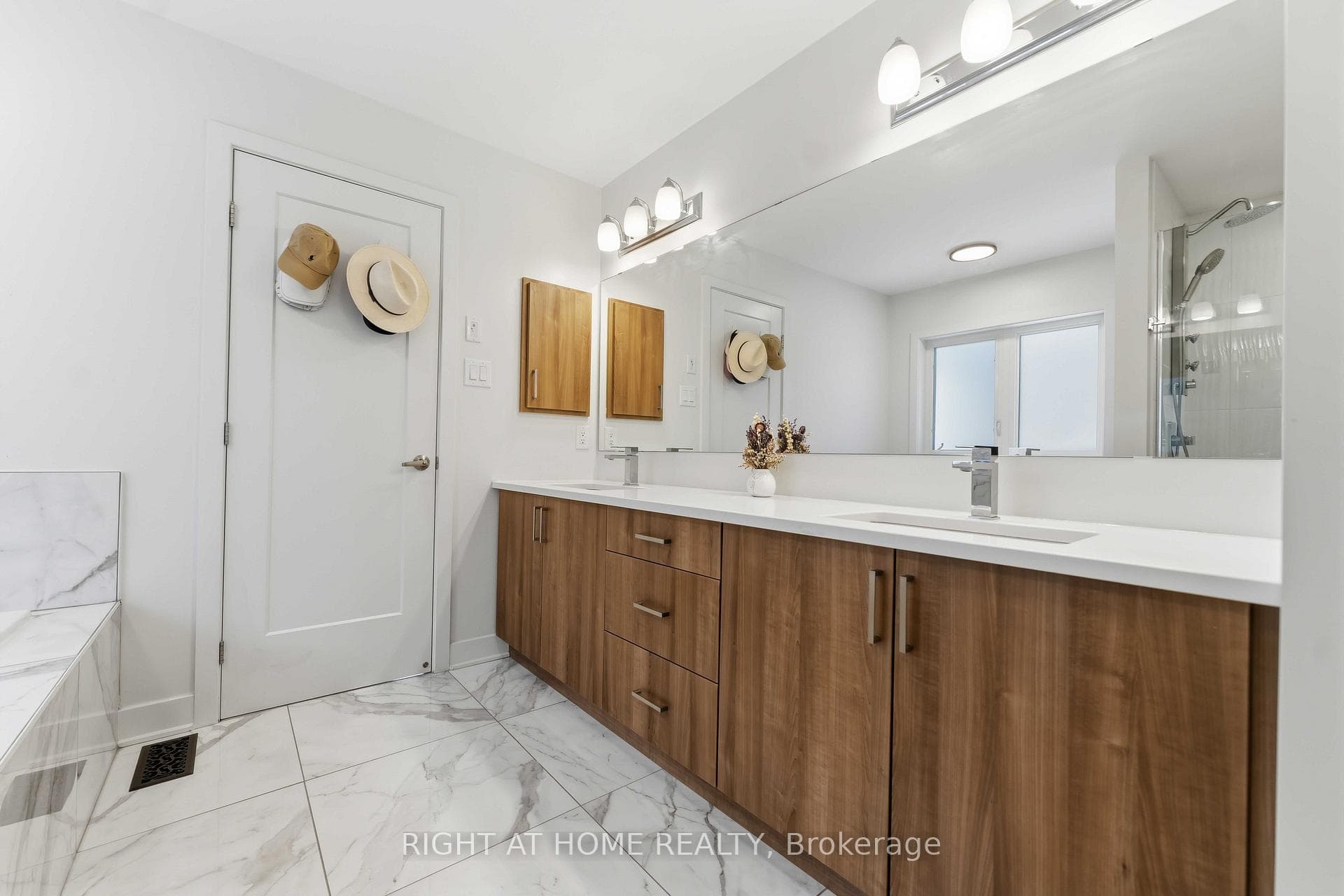 289 MOUNT NEBO Way photo 29