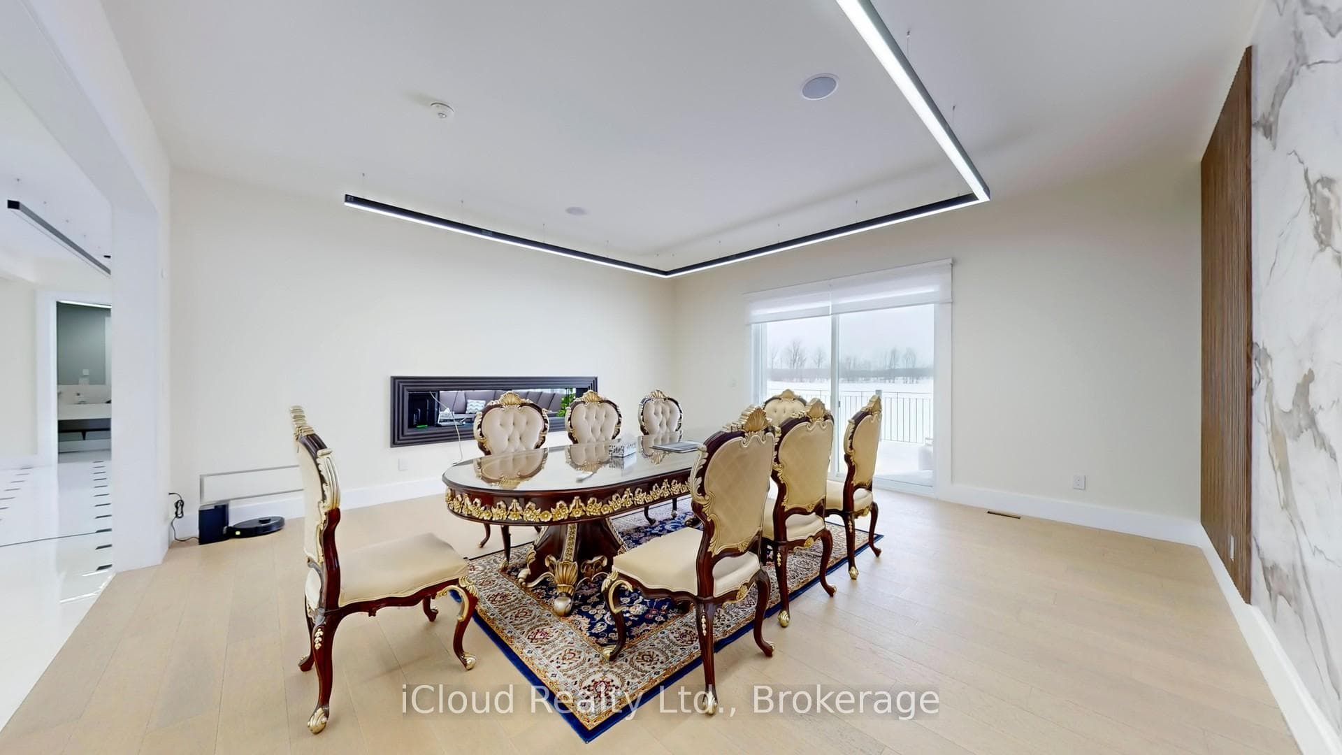 674525 Hurontario Street photo 14