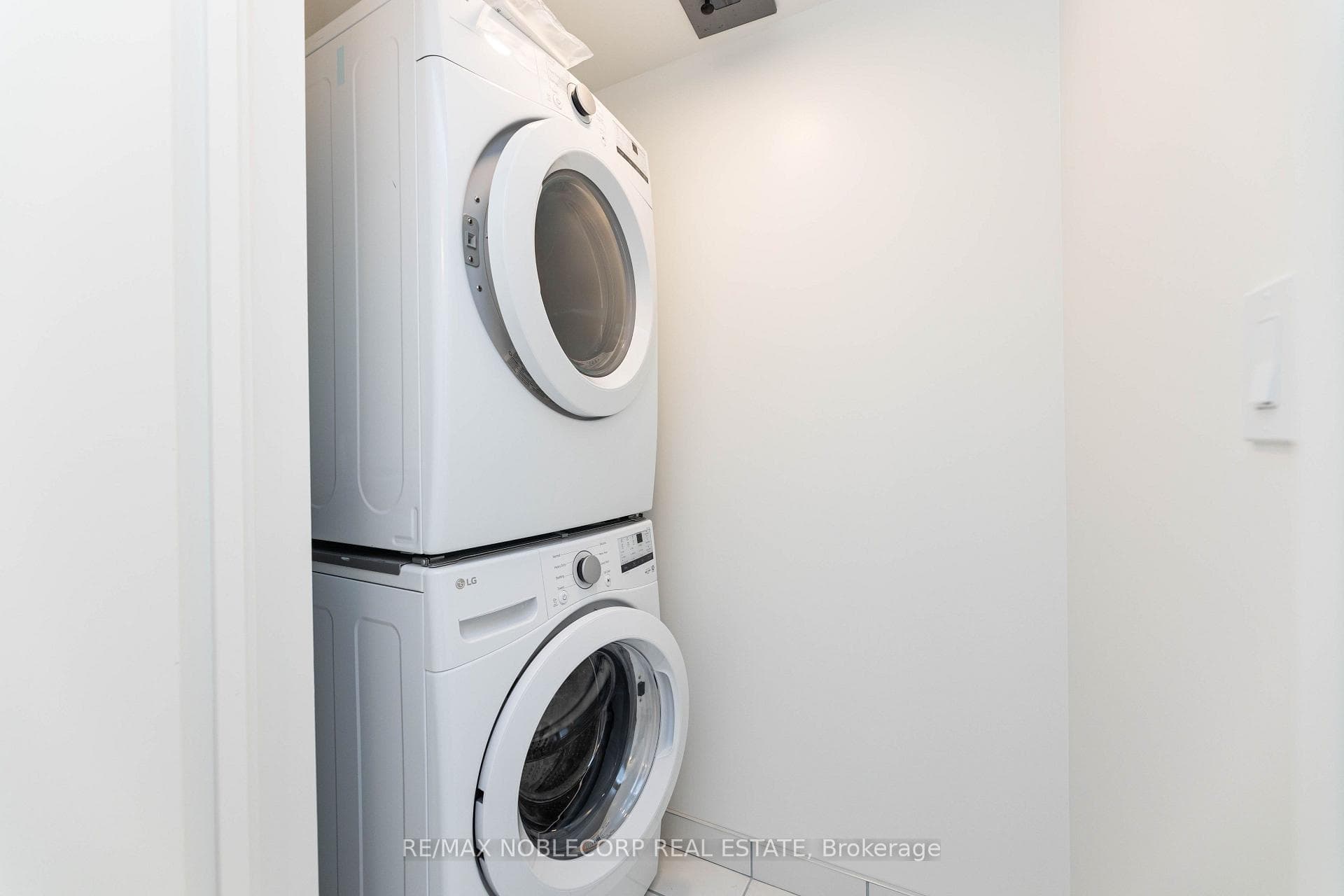 292 Verdale Crossing Unit 805B photo 5