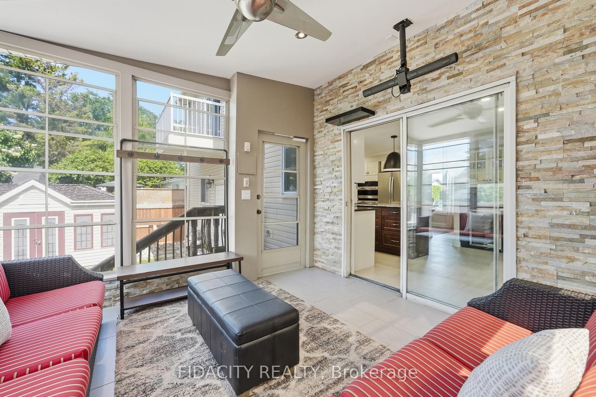 13 Poole Creek Crescent photo 21