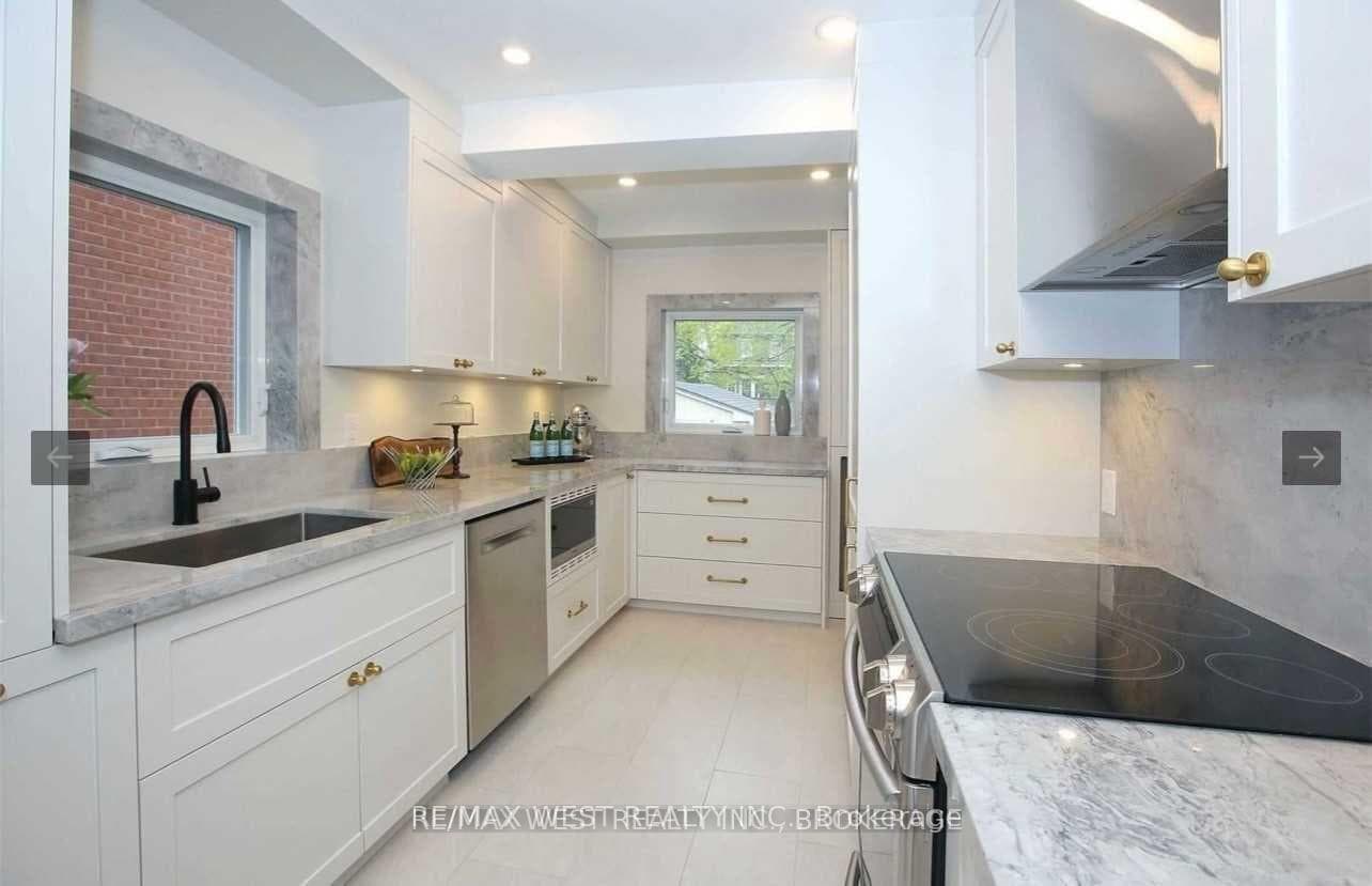 472 Roselawn Avenue photo 16