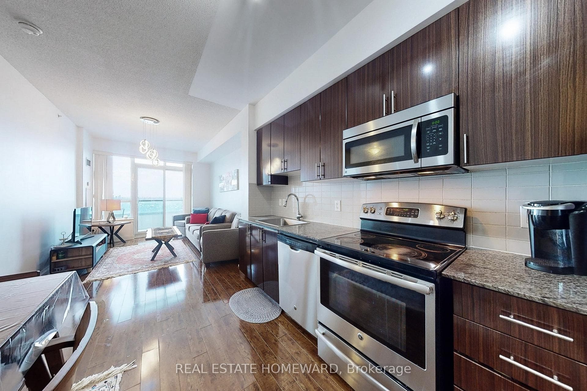 7161 Yonge Street Unit 2430 photo 14