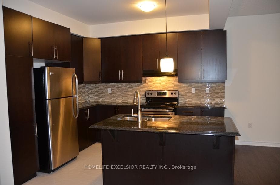 130 Major Crescent photo 6