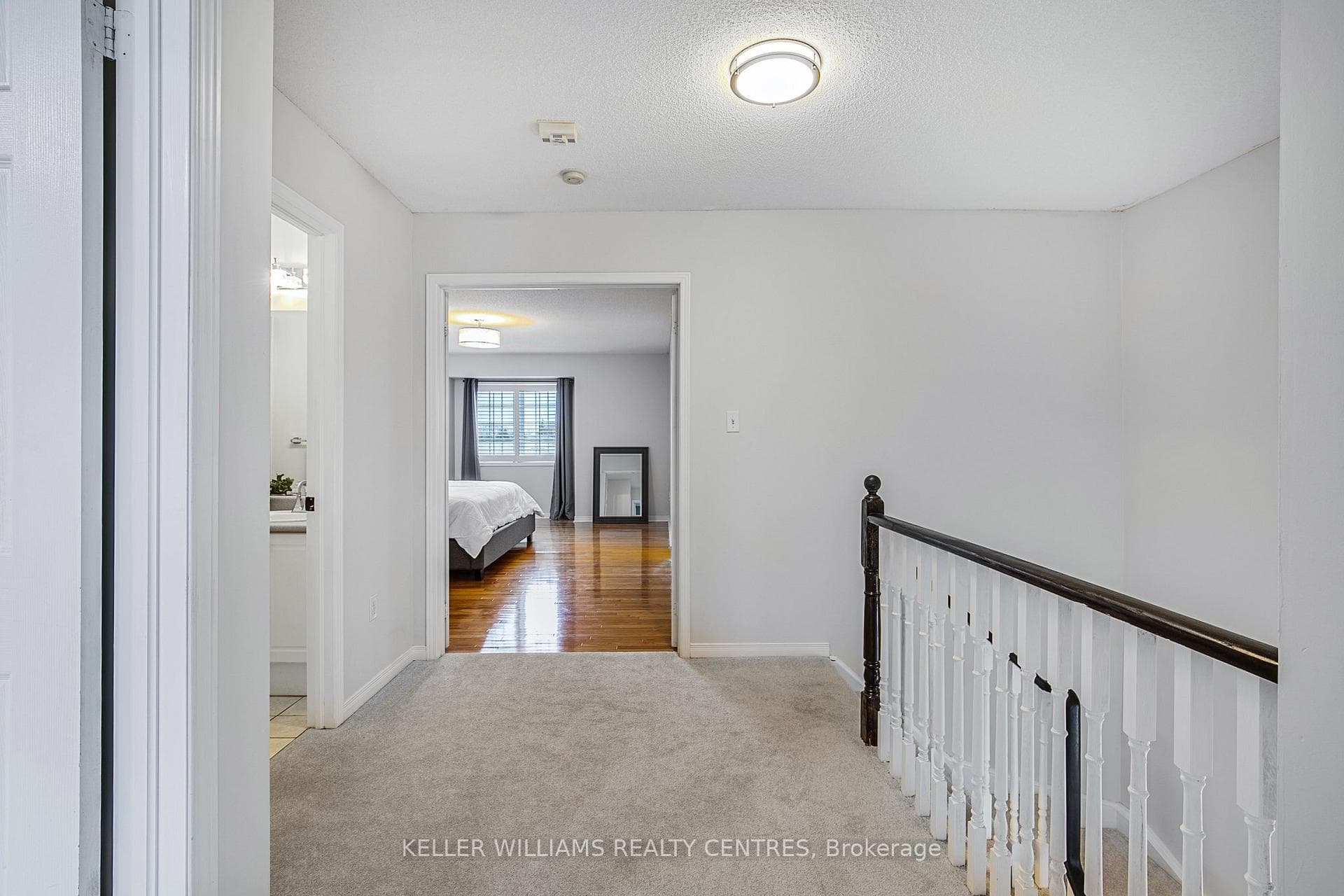 186 Coleridge Dr Street photo 14