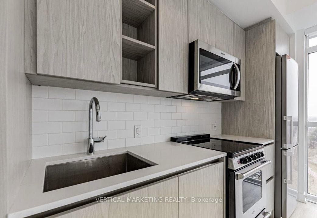 251 Manitoba Street Unit 1023 photo 13