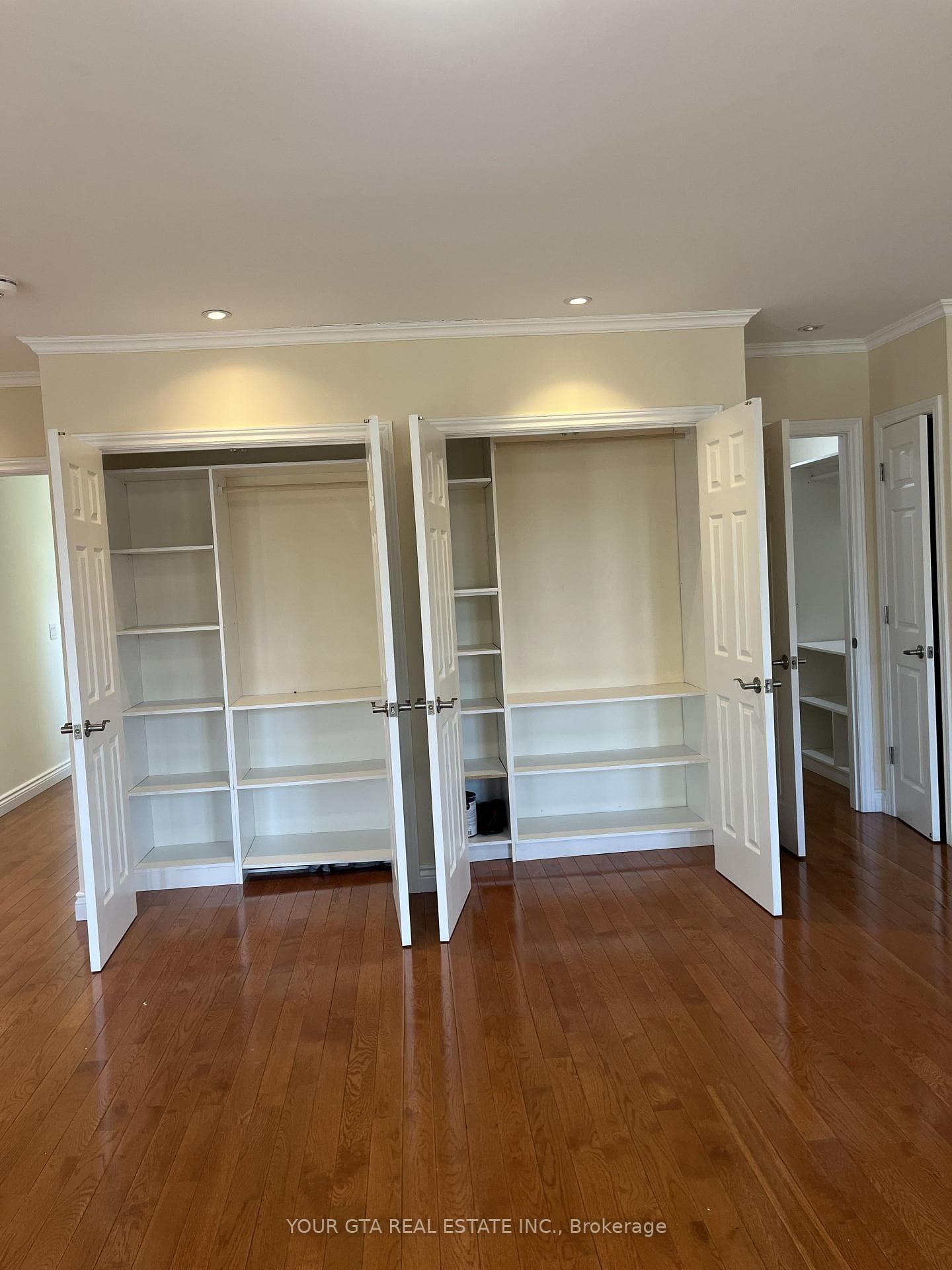 1166 McBride Avenue Unit Upper photo 40