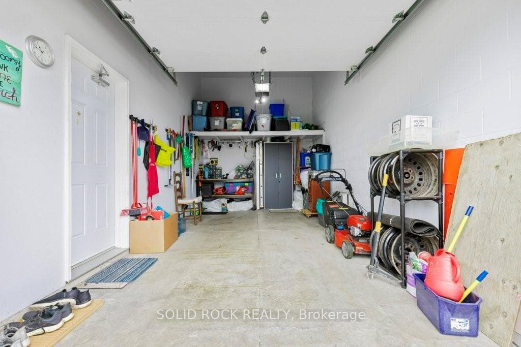 5574 MEADOWBROOK Drive photo 24
