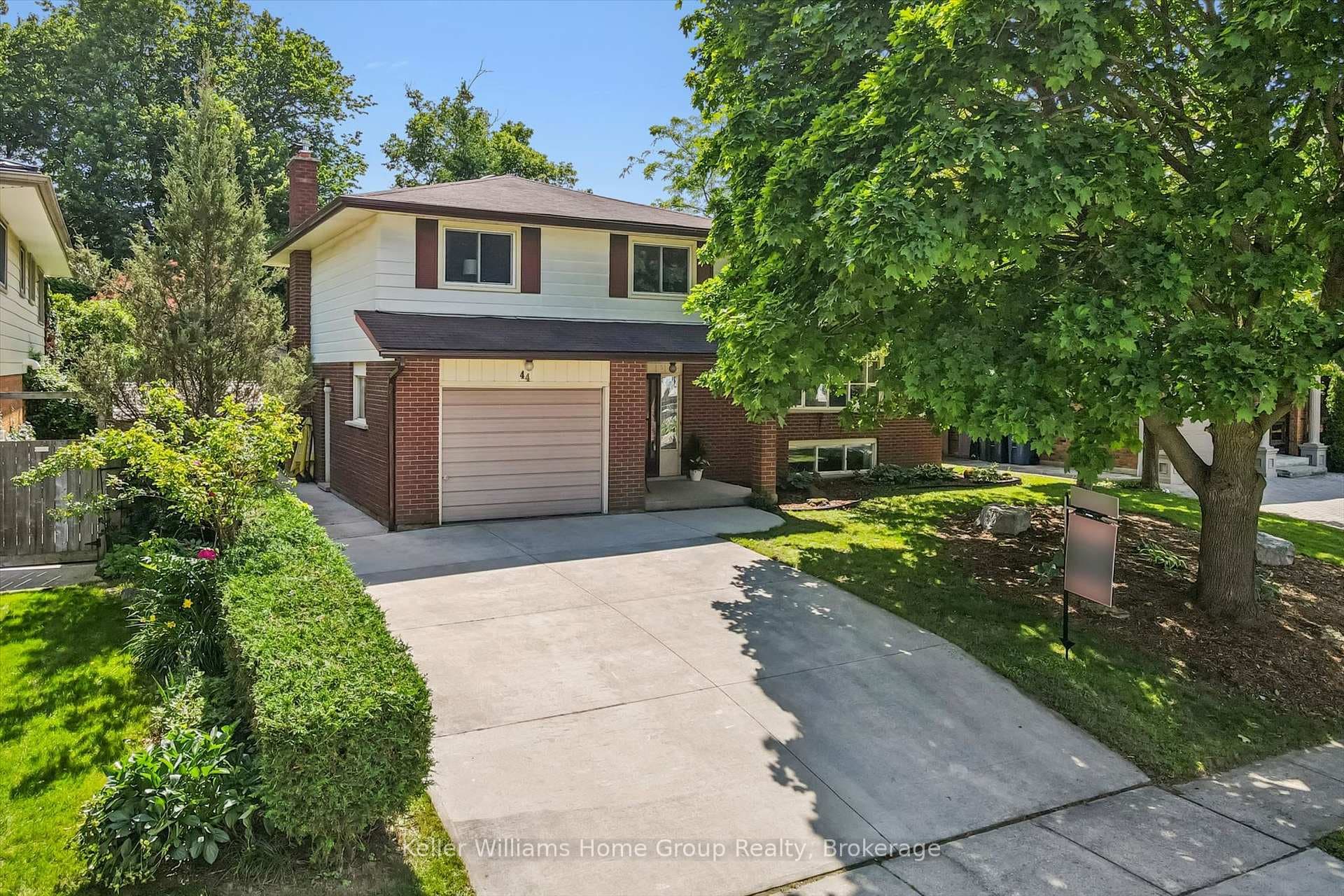 44 Sherwood Drive photo 2