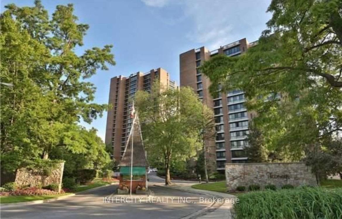 1400 Dixie Road Unit 802 photo 1