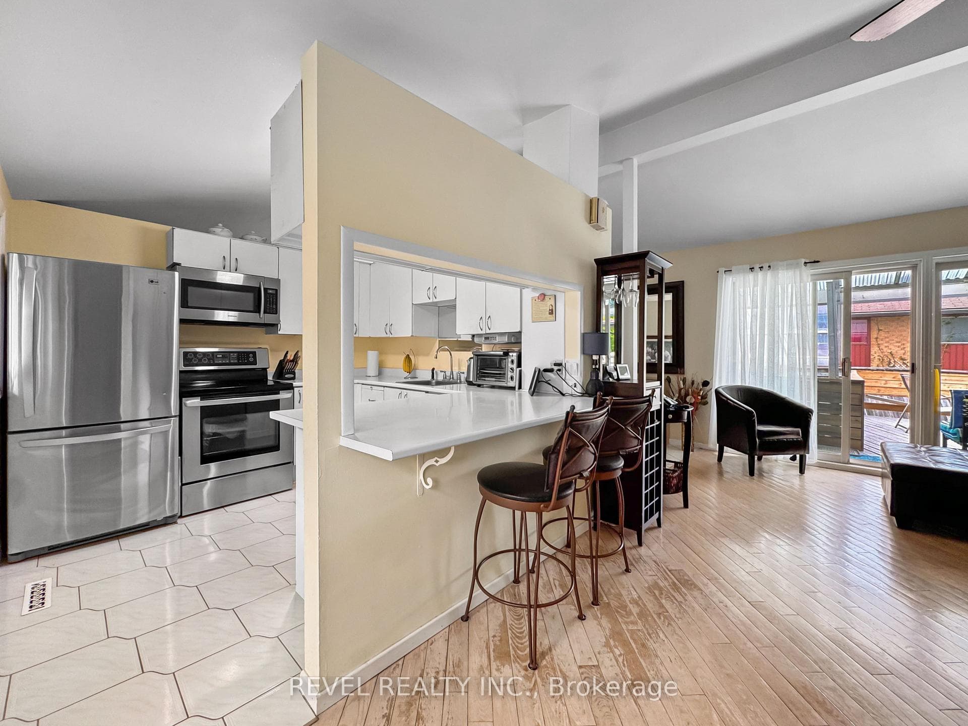 541 Murray Street photo 6