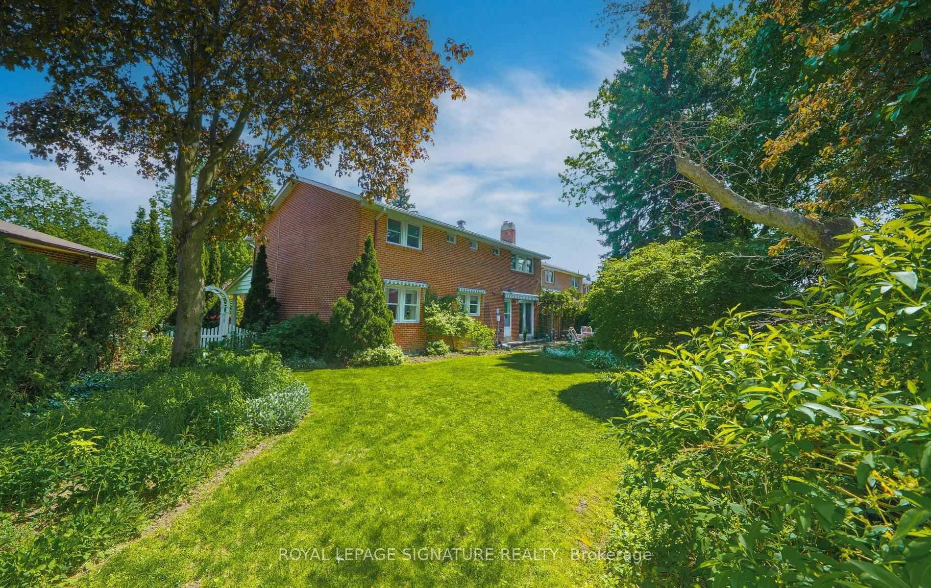 11 Gablehurst Crescent photo 42