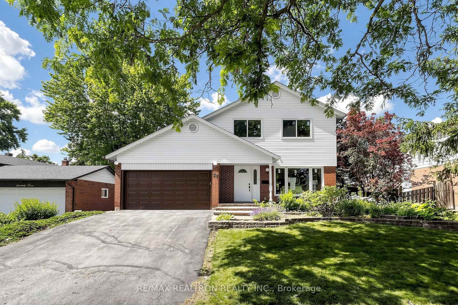 75 Pringle Avenue photo 1