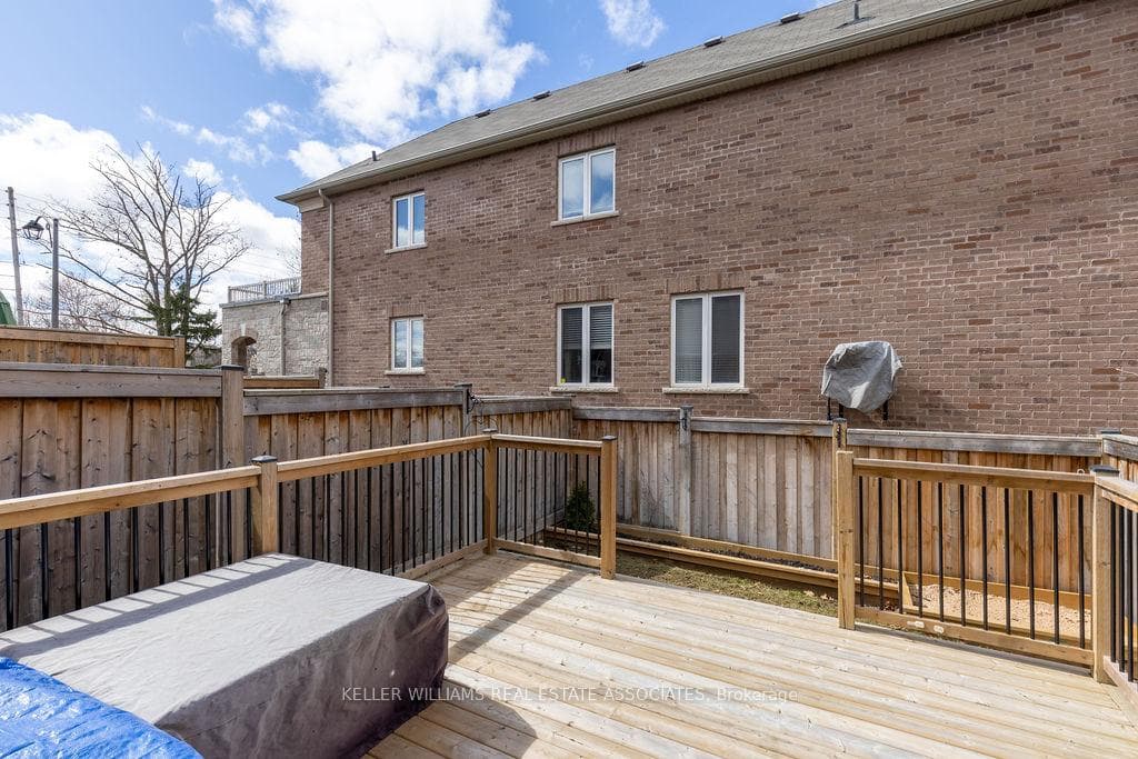 65 Ridgegate Crescent photo 31