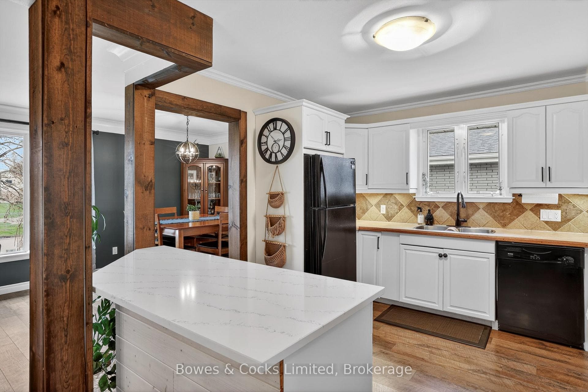832 Cameron Street photo 12