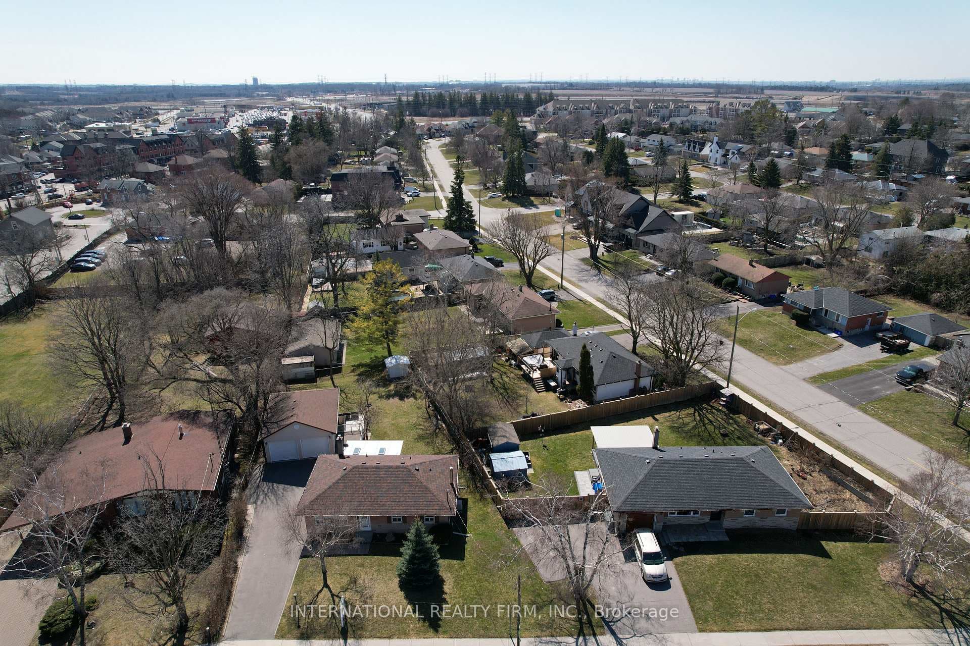 9 Vipond Road photo 34