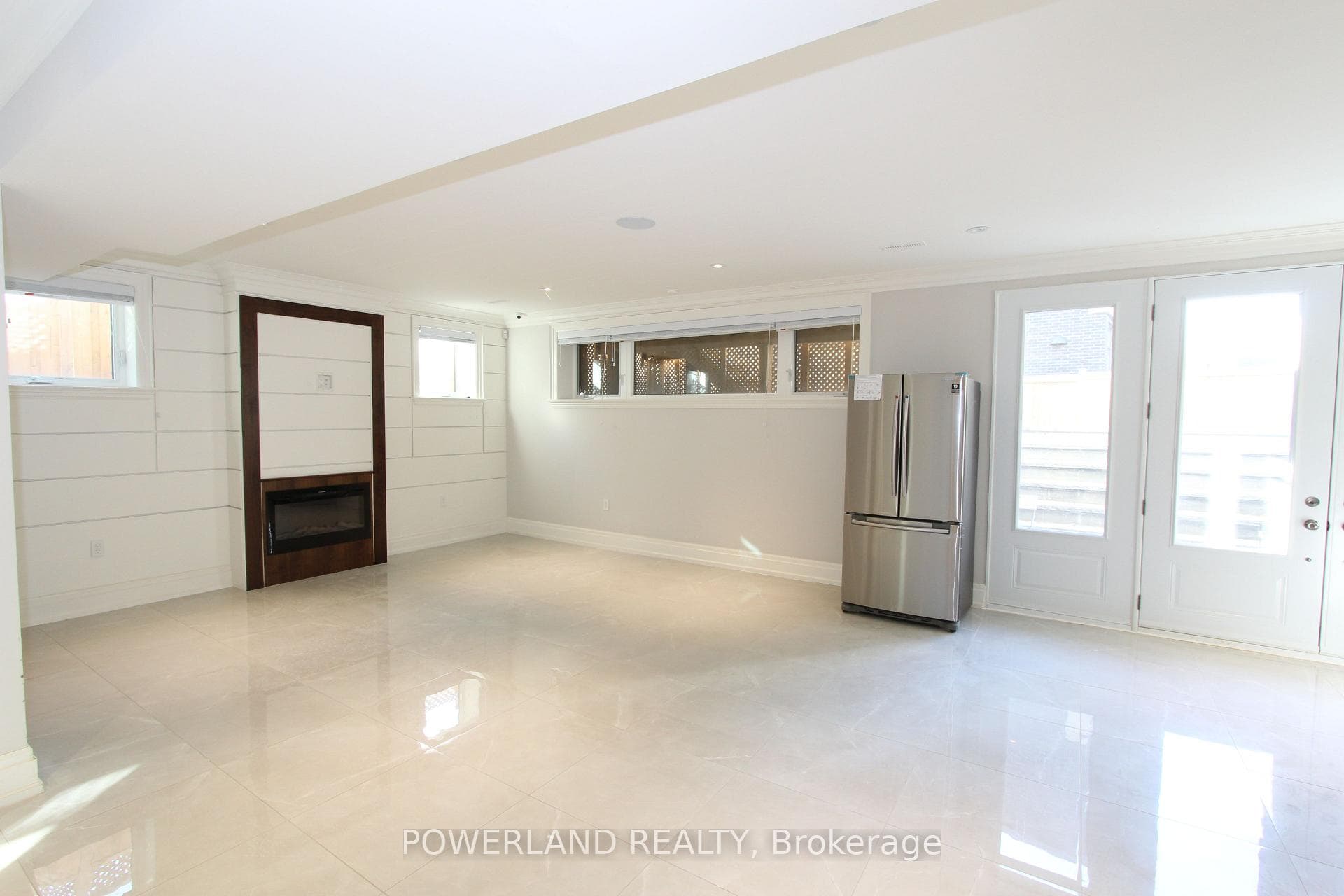 18 Greenview Avenue photo 4