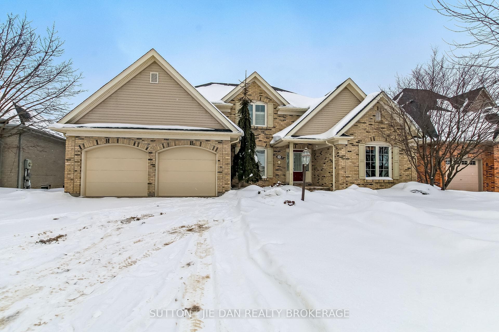 540 McGarrell Place photo 1