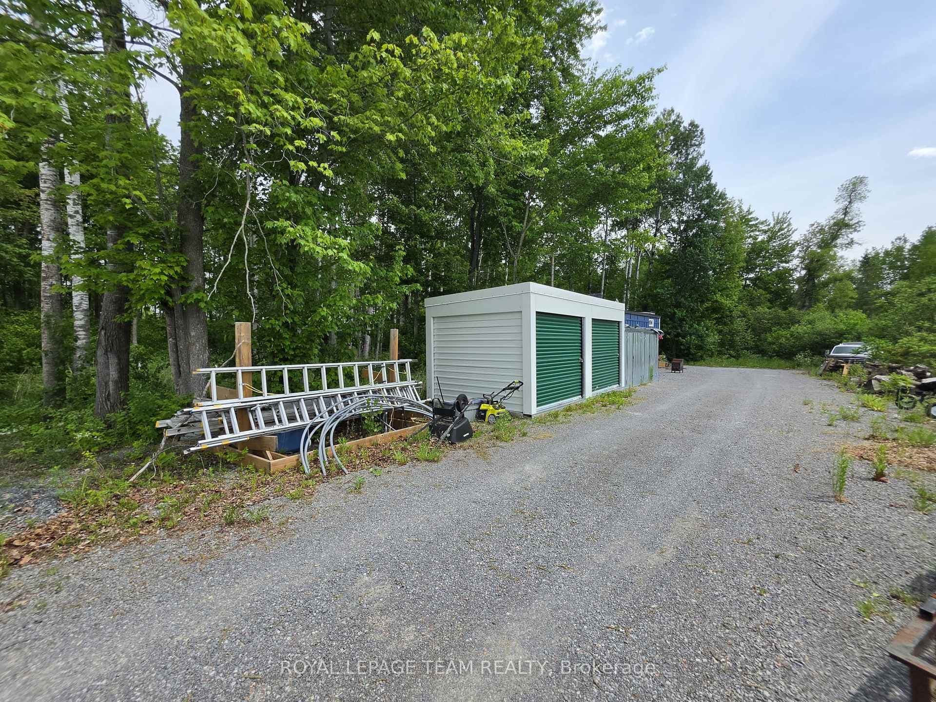 106-116 Constance Creek Drive photo 28