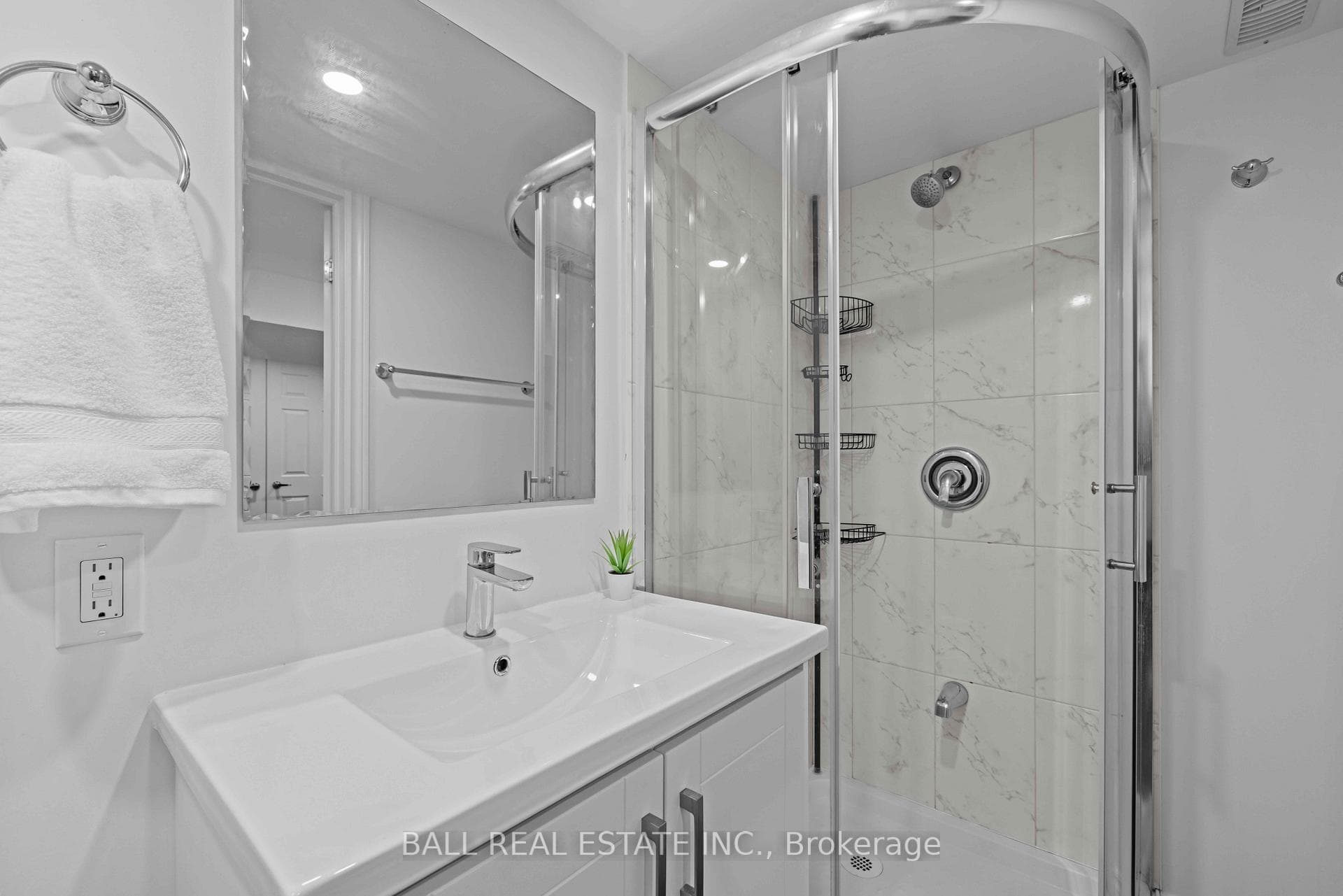 583 Reid Street photo 35