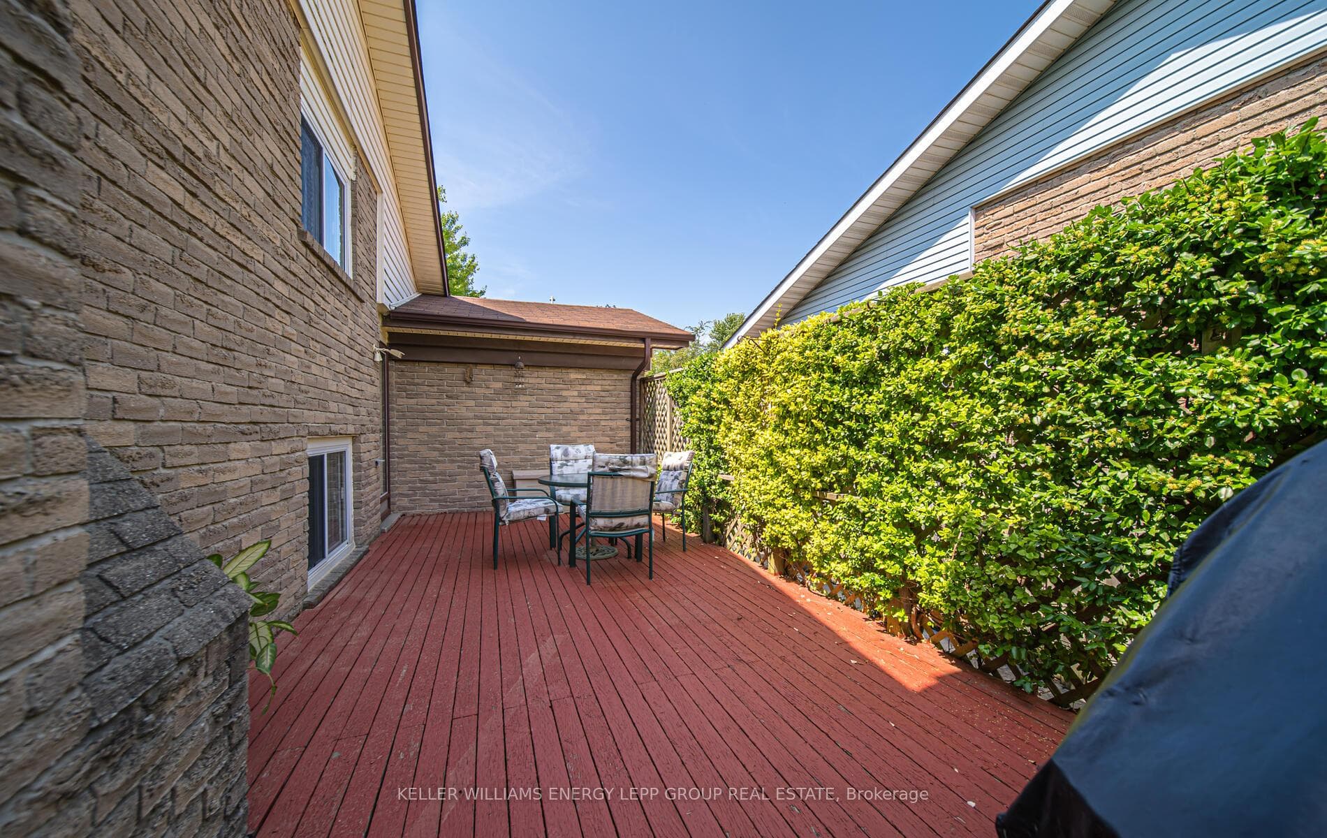 31 Pilkington Crescent photo 35