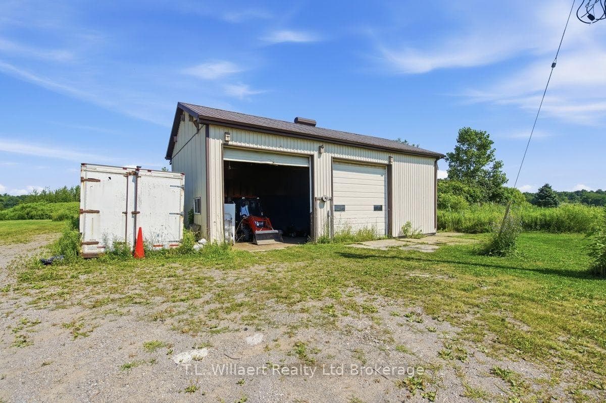 25130 Argyle Line photo 46