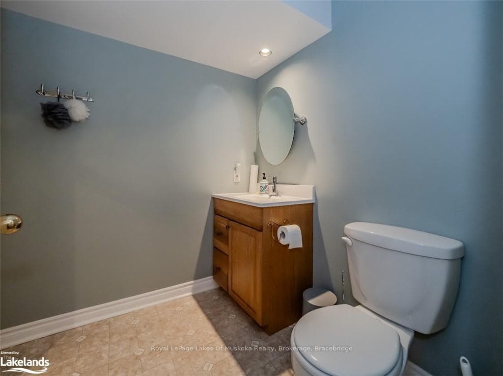 20 COATES Avenue photo 33