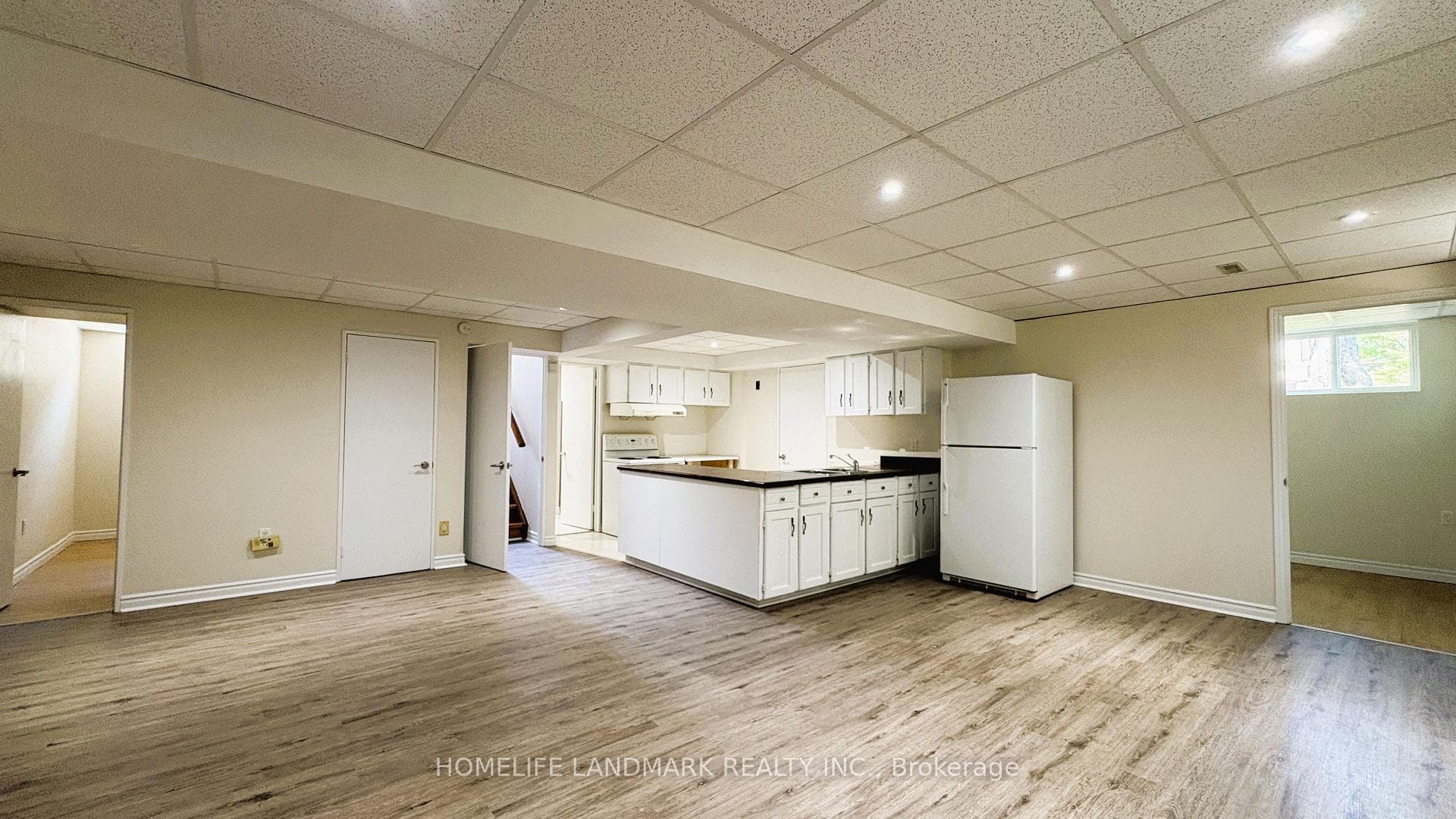 171 Greenfield Avenue Unit Bsmt photo 8