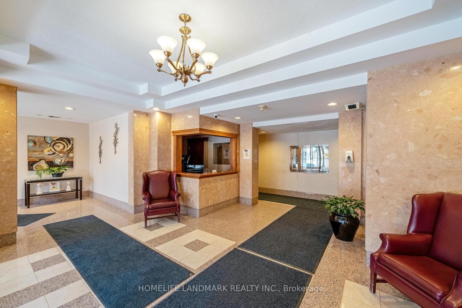 55 Elm Drive Unit 2014 photo 4