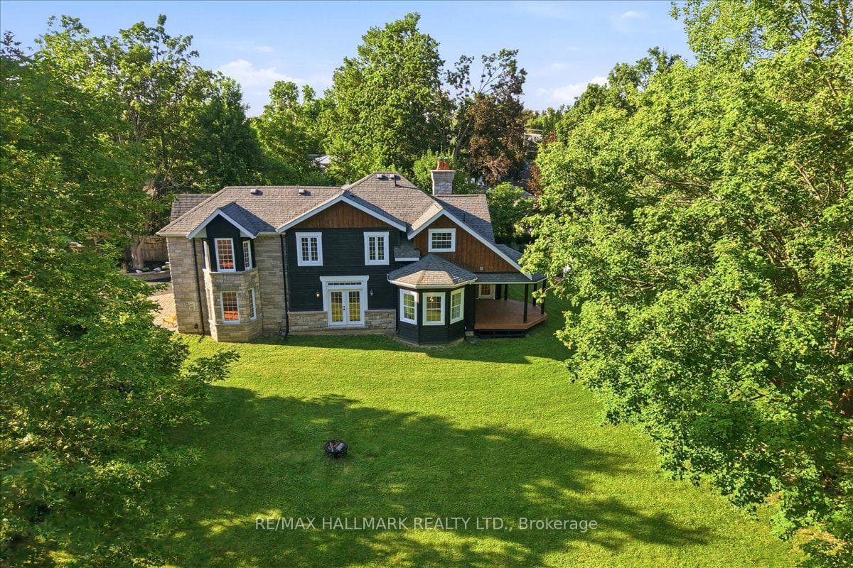 105 Duckworth Street photo 38