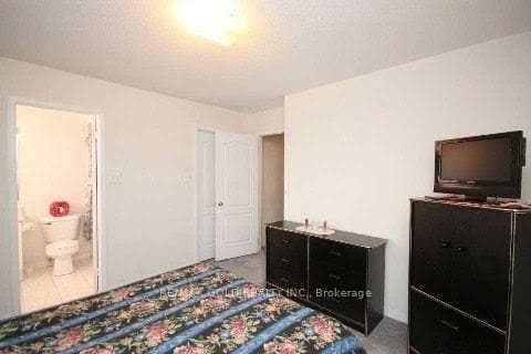 73 Roundstone Drive photo 5
