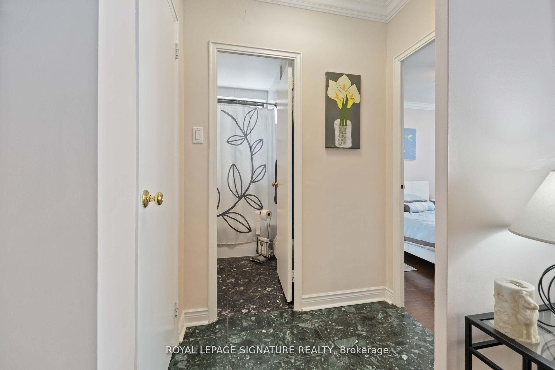 921 Midland Avenue Unit 502 photo 20