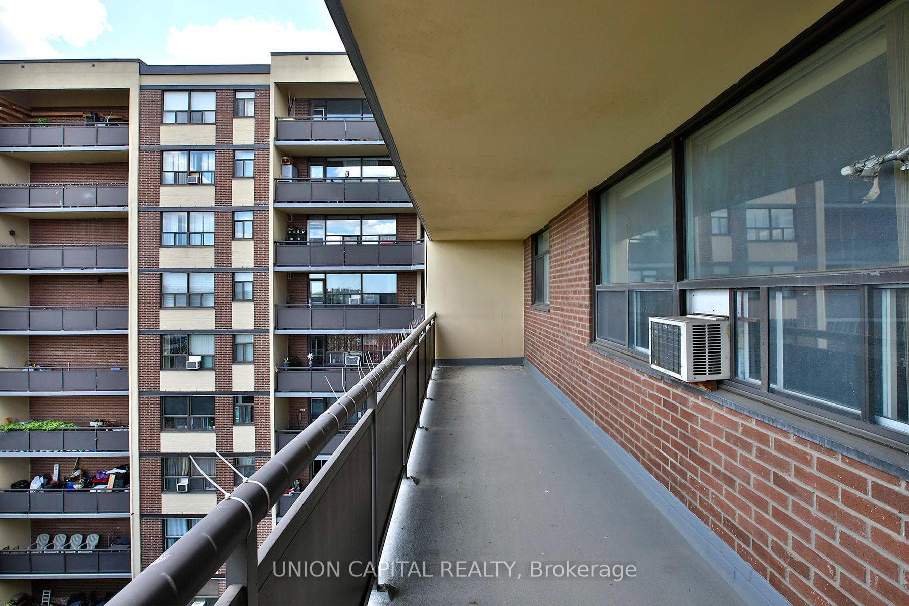 5 Frith Road Unit 711 photo 17