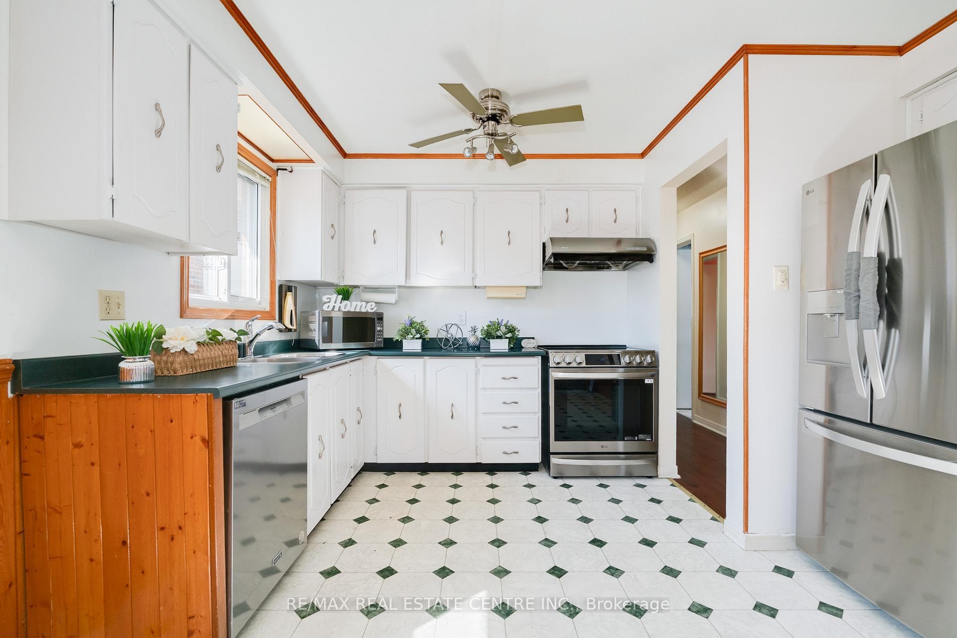 33 Millhouse Crescent photo 9