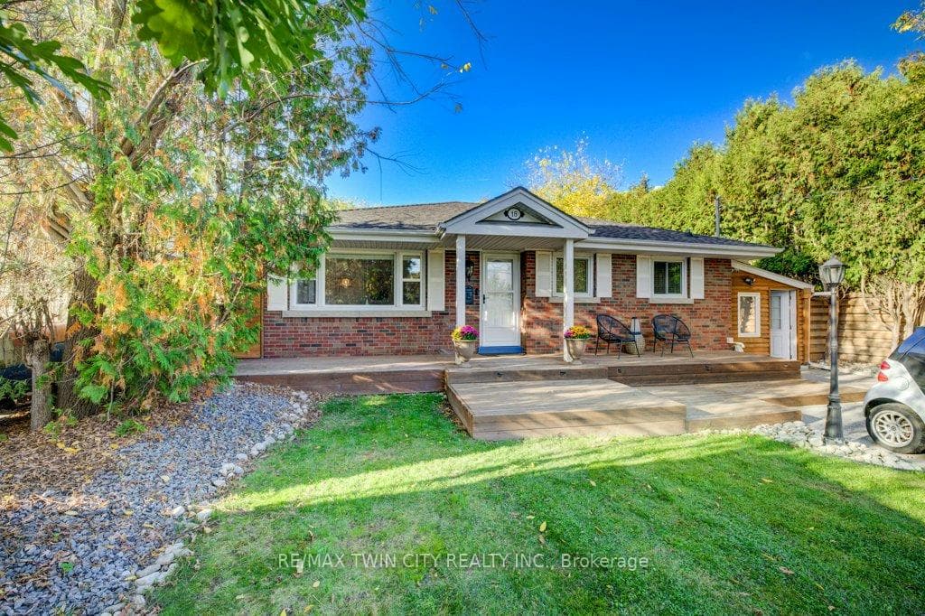 18 Hilltop Drive photo 1