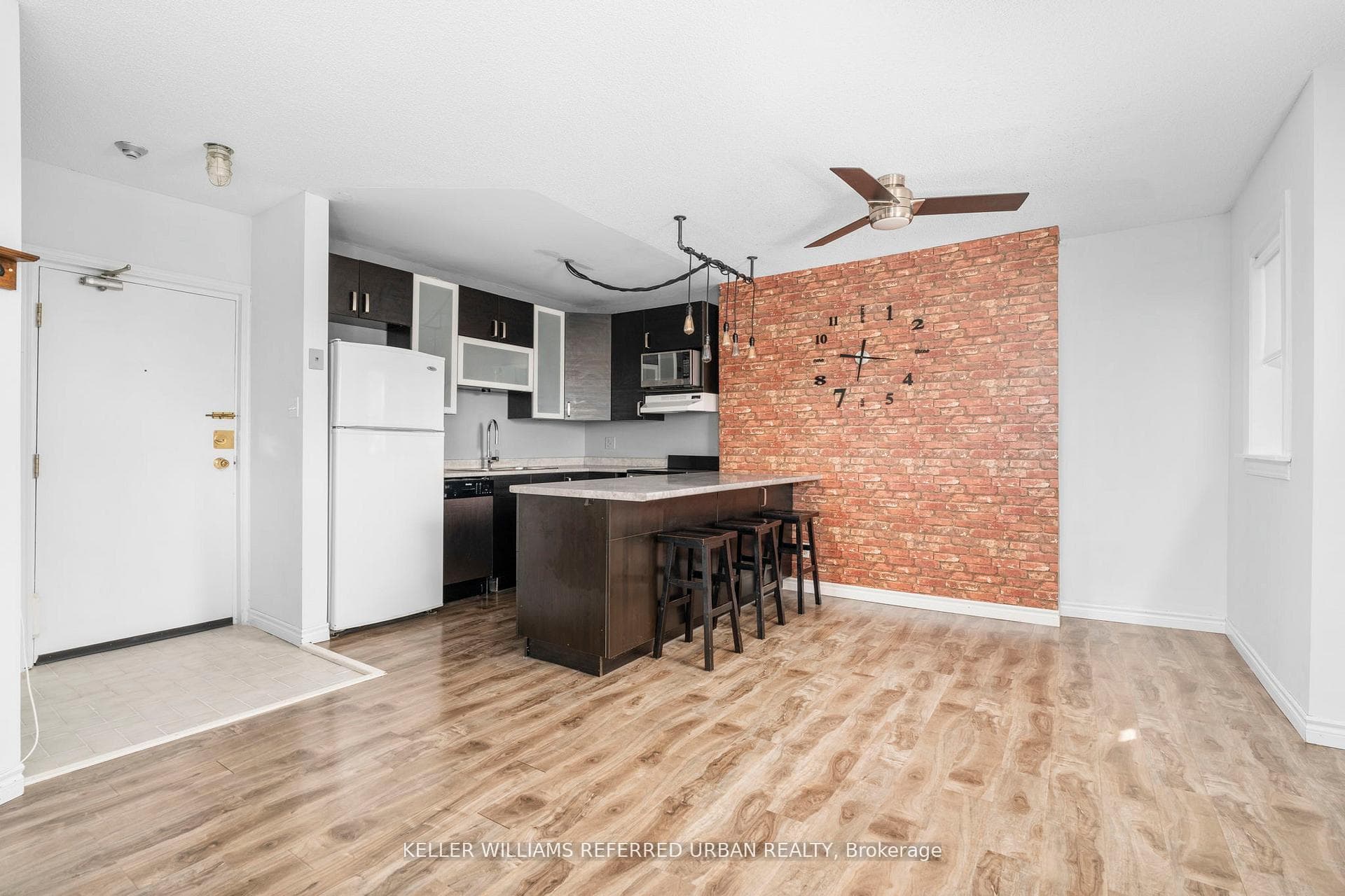 114 Vaughan Road Unit 407 photo 1