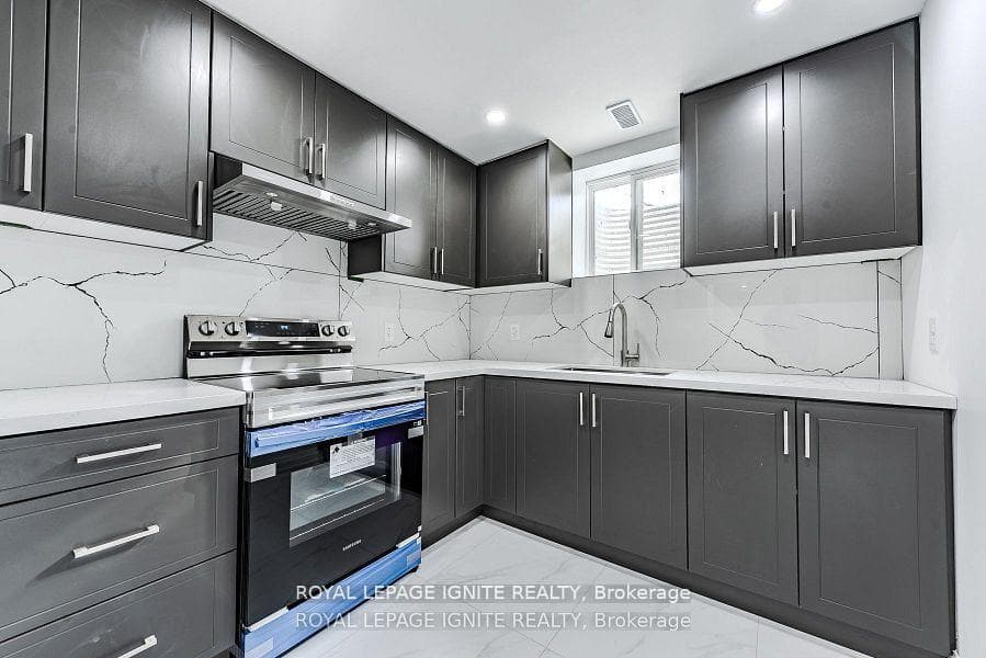 4 Drayton Crescent photo 31