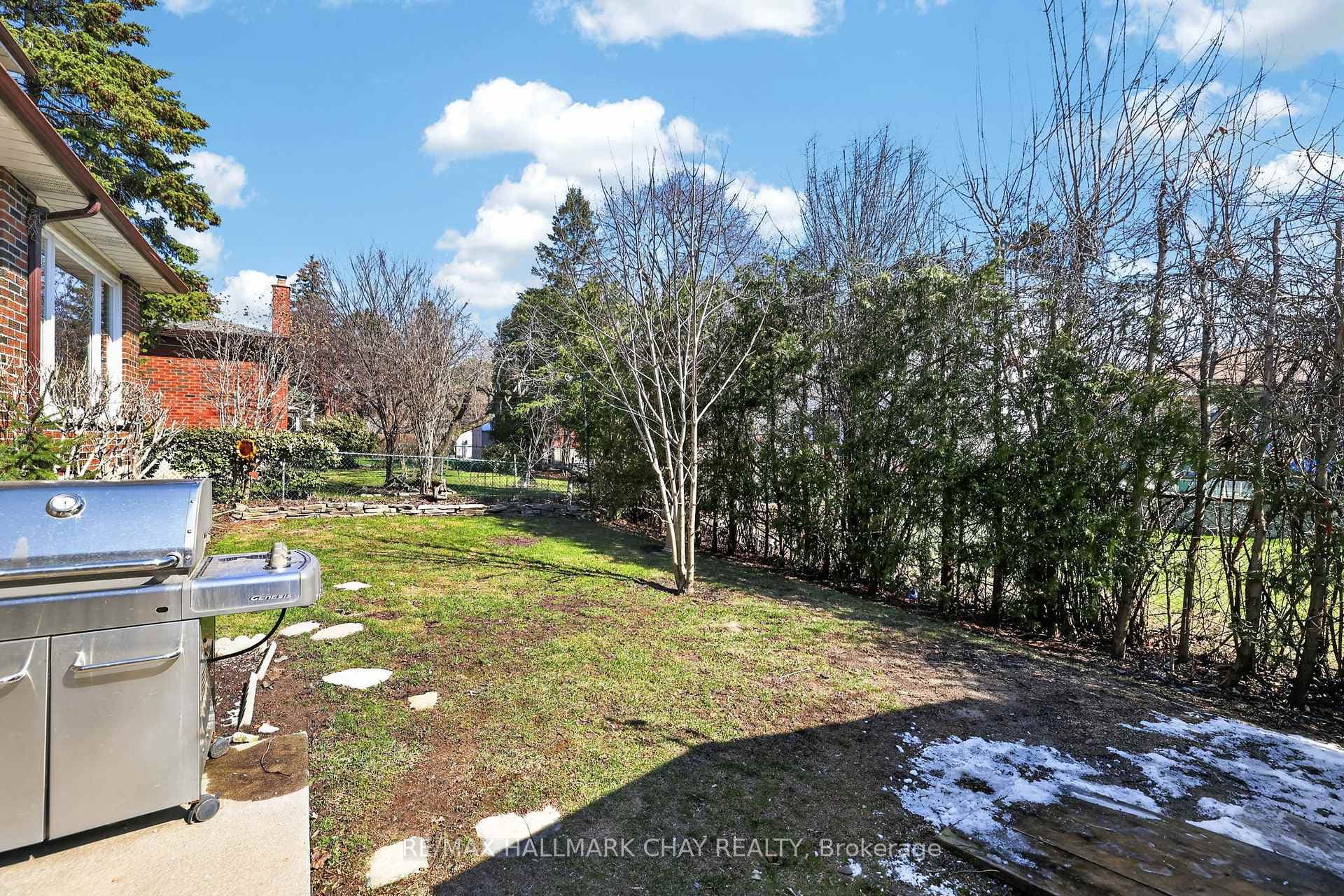 45 Beamsville Drive photo 43