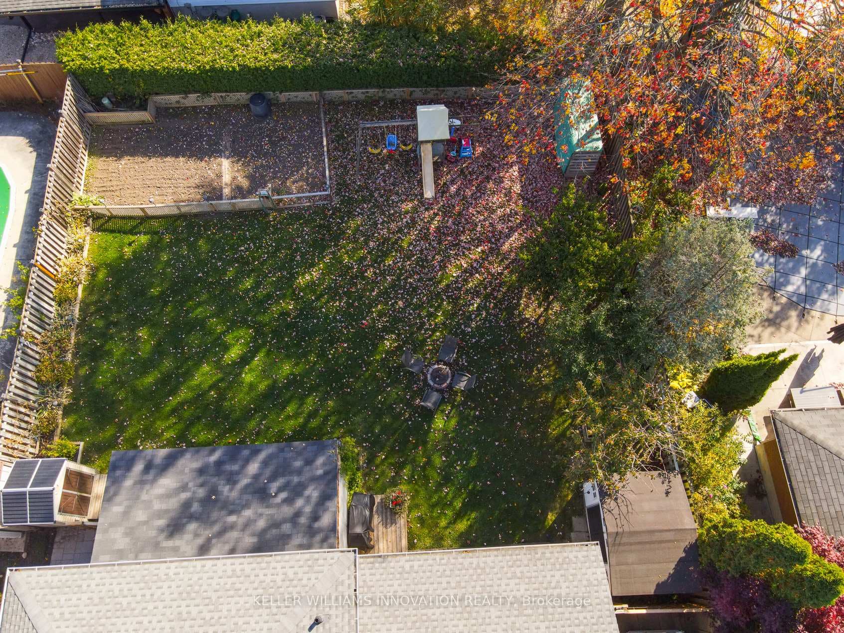 11 Hampton Place photo 37