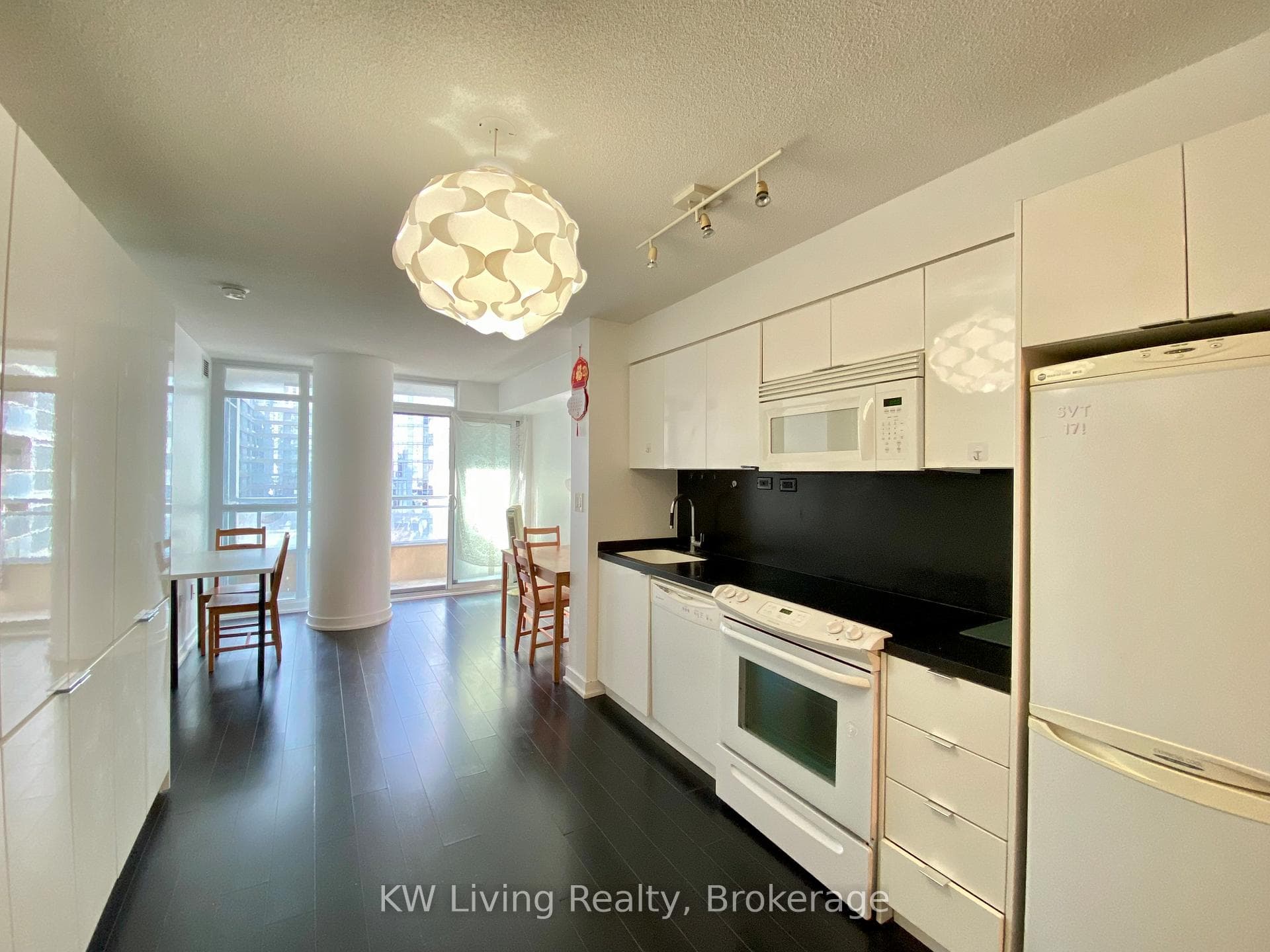 10 Capreol Court Unit 625 photo 15